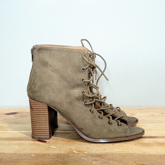 Charlotte Russe Green Faux Suede Open Toe Ankle Booties Womens Size 9 Lace Up - Picture 8 of 11